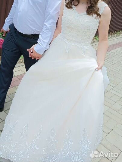 Свадебное платье