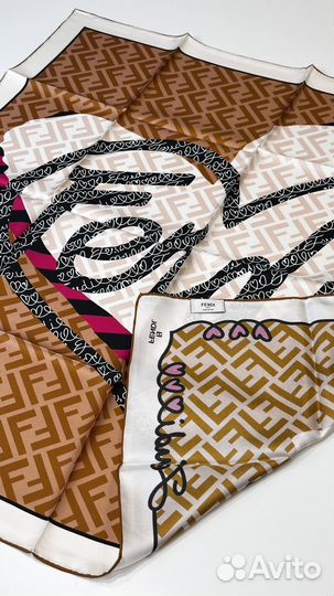 Платок Fendi в брендовой упаковке