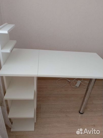 Стол для маникюра бу