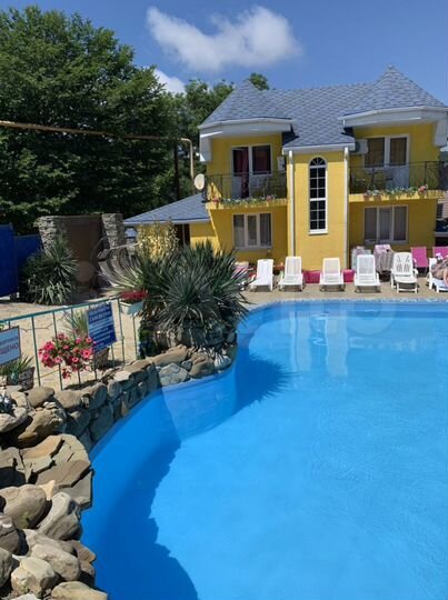 Комната 10 м² в 5-к., 2/2 эт.