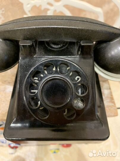 Старинный телефон игрушечный. Карболит. СССР