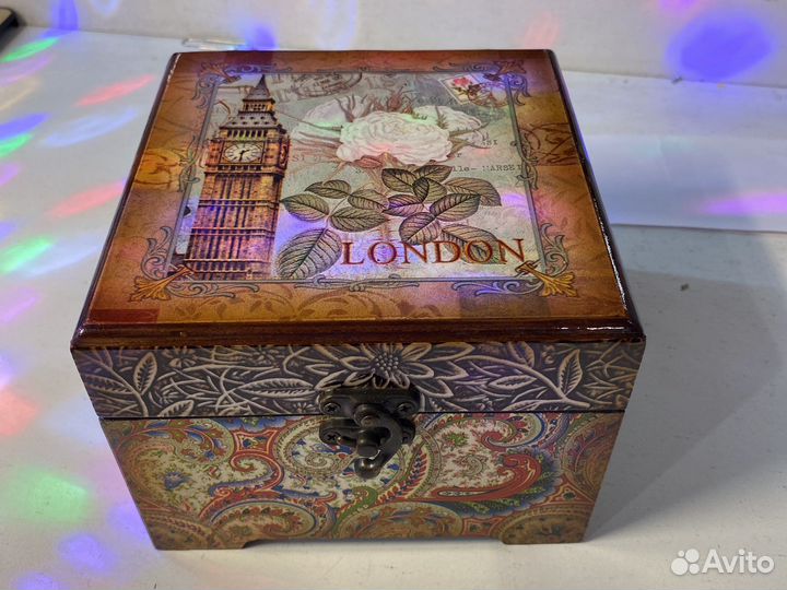 Шкатулка из натуральное дерево