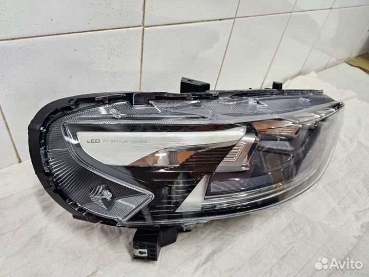 Фара LED правая Haval F7