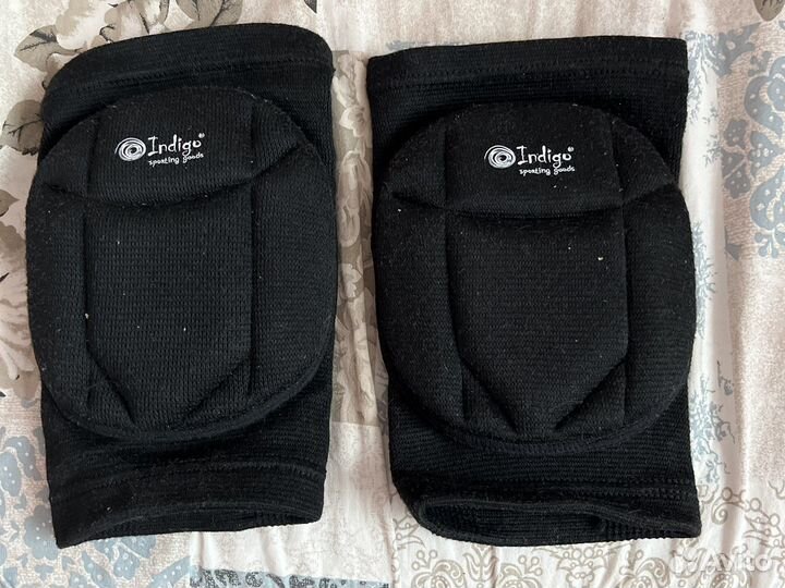 Наколенники