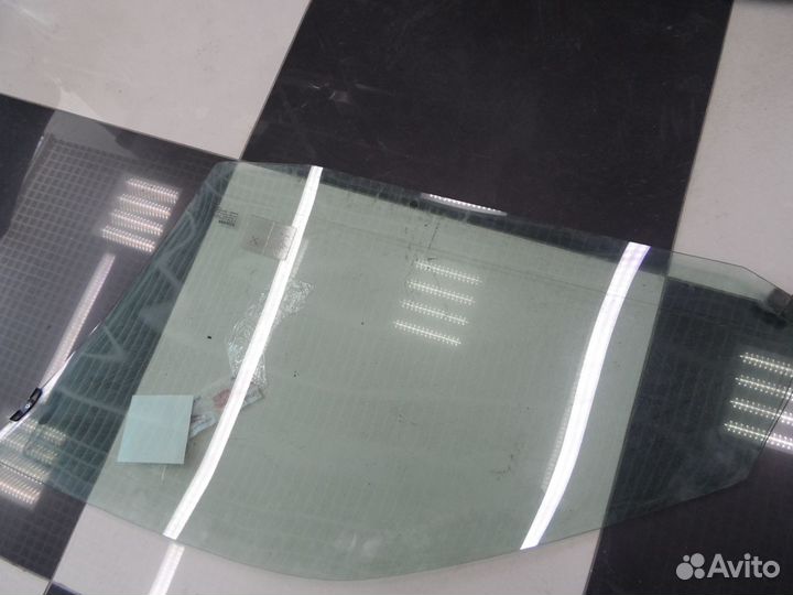 Стекло передней двери Renault Clio R