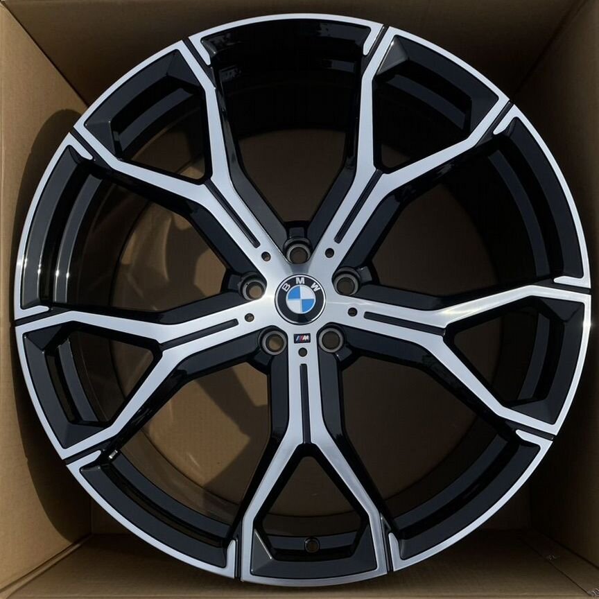 Литые диски BMW 9.5×R22 5×112