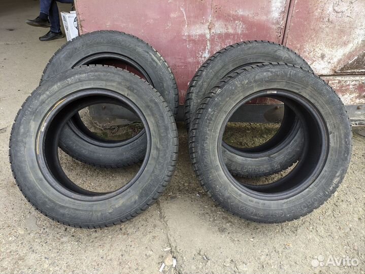 Gislaved Nord Frost 200 SUV 225/65 R17