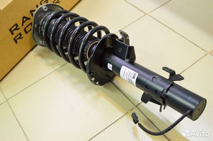 Амортизатор передний правый Range Rover L538