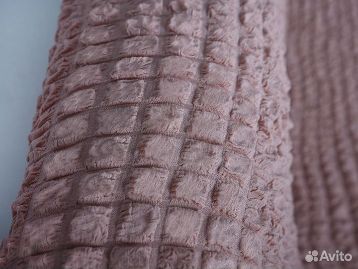 Чехол на трехместный диван без подлокотников Пудра