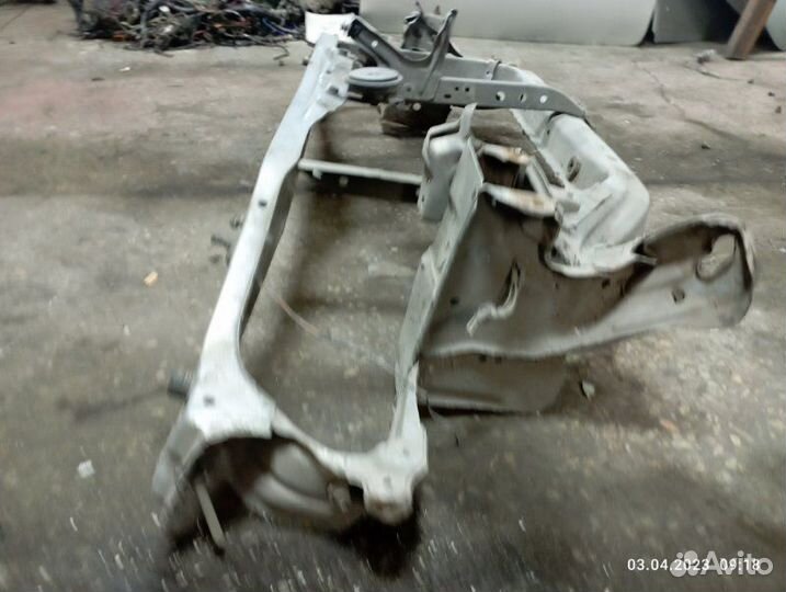Рамка радиатора передняя Toyota Avensis AT220