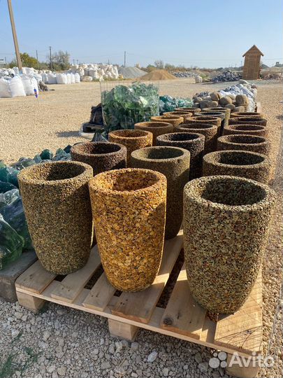 Уличные вазоны из натурального камня