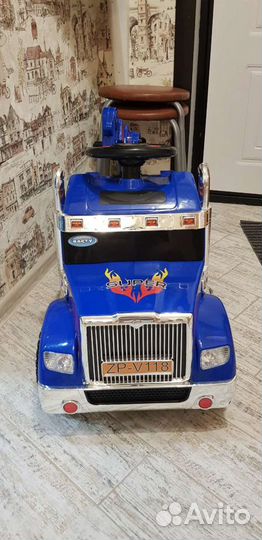 Машинка на аккумуляторе