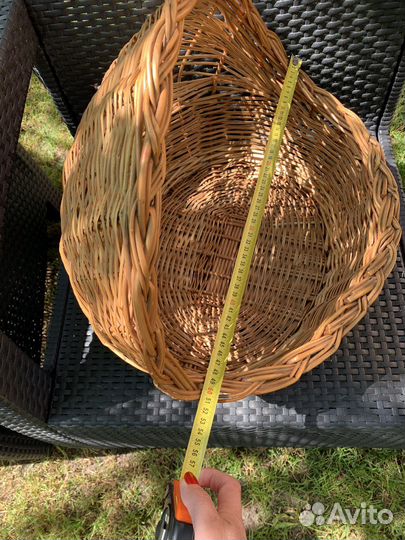 Лежанка для кошек и собак. Плетеная