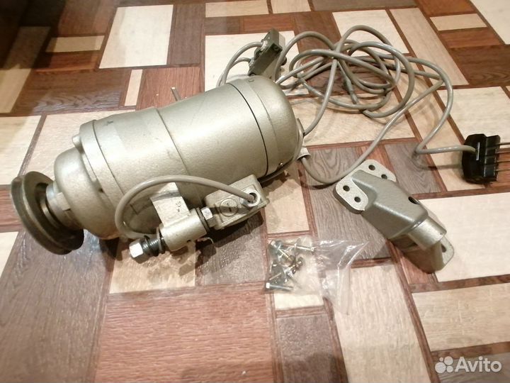 Мотор для швейной машины 220/380v