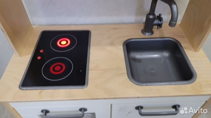 Детская деревянная кухня