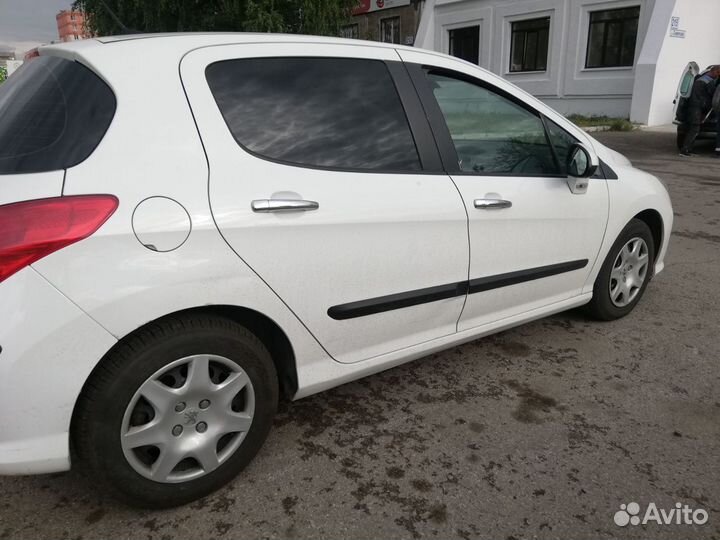 Peugeot 308 1.6 МТ, 2010, 126 000 км