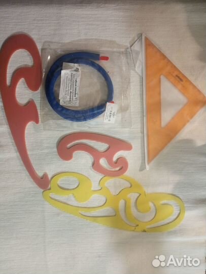 Гибкая линейка Италия, лекала,треугольник, рейшина