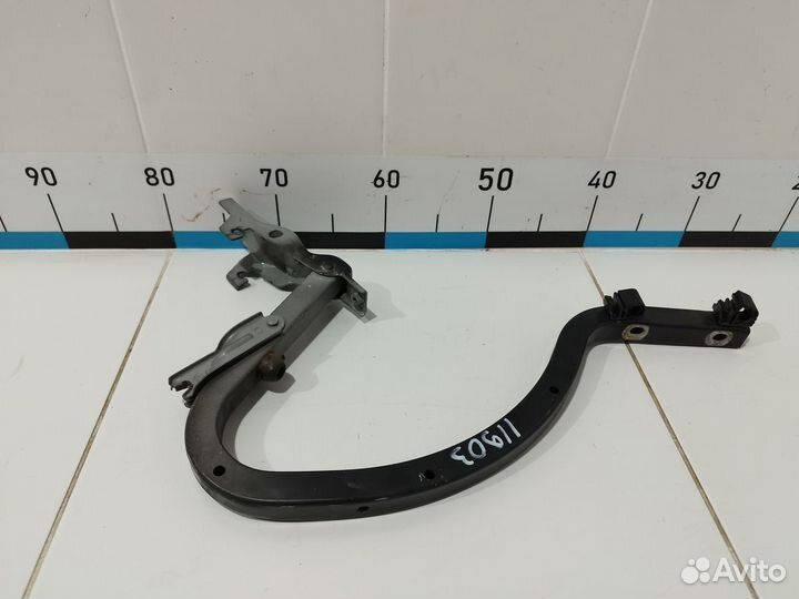 Петля крышки багажника RIO 2011-2017 (левая)