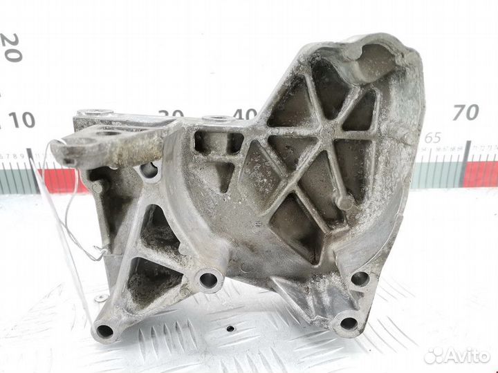 Кронштейн двигателя Renault Scenic 2 2005