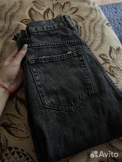 Джинсы pull and bear mom
