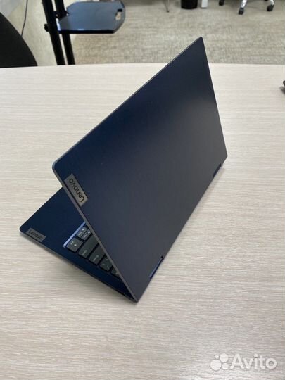 Ноутбук Lenovo