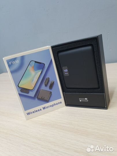 Беспроводной петличный микрофон