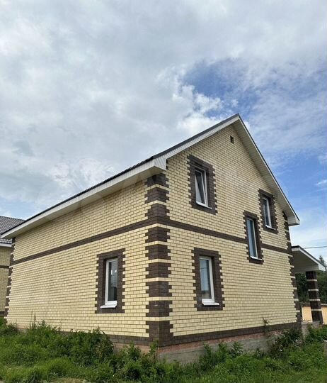 Дом 195 м² на участке 7,5 сот.