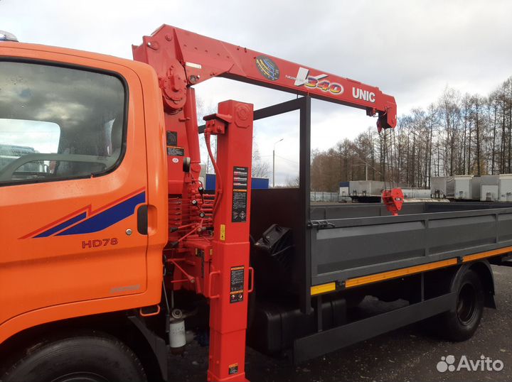 Бортовой грузовик Hyundai HD78 с КМУ UNIC, 2011