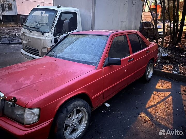 Mercedes-Benz 190 (W201) 2.0 МТ, 1986, битый, 250 000 км