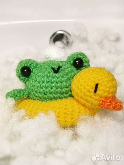 Вязаные игрушки лягушка крючком подарок