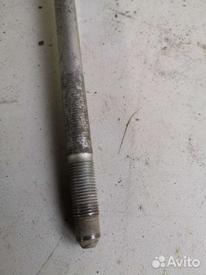 Болт амортизатора верхний солярис 1 рио 3