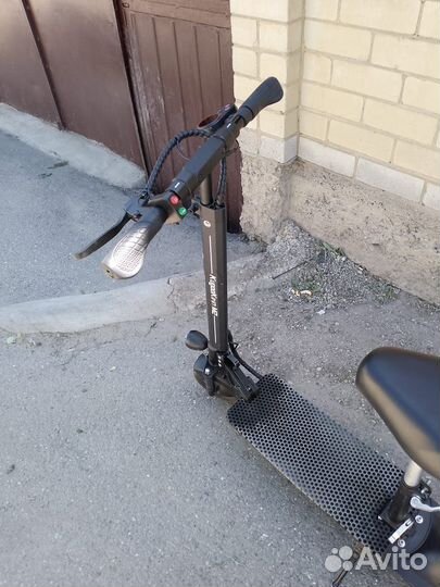 Самокат взрослый электрический бу