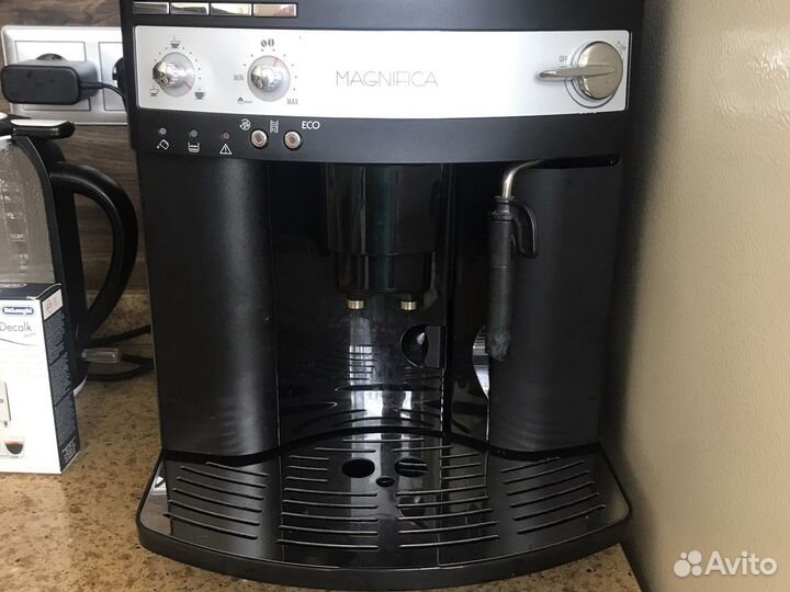 Кофемашина delonghi magnifica