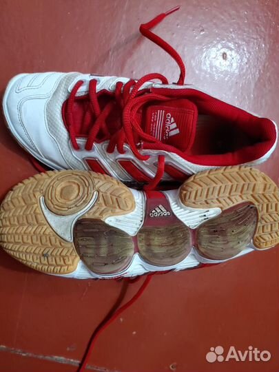 Кроссовки жен. adidas мод. 