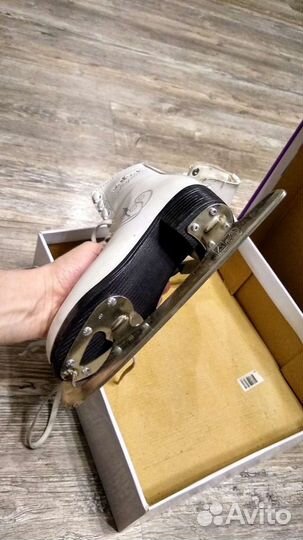 Коньки фигурные