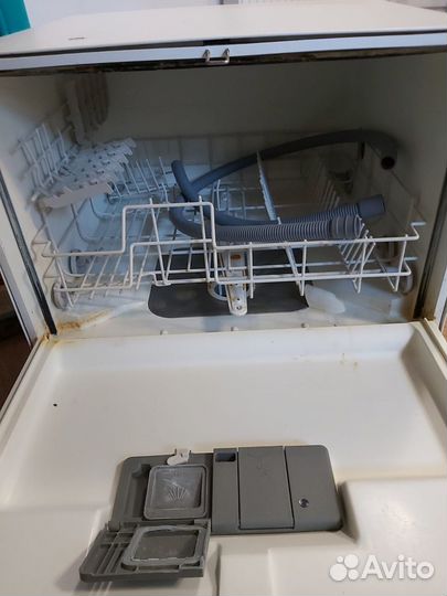 Компактная посудомойка Electrolux ESF 2420