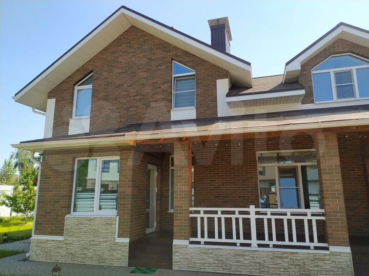 Коттедж 250 м² на участке 13,5 сот.