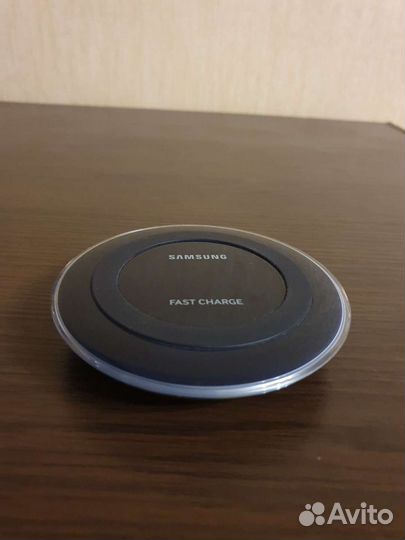 Беспроводная зарядка Samsung