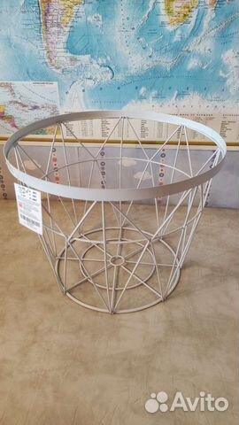 Металлическая корзина интерьерная
