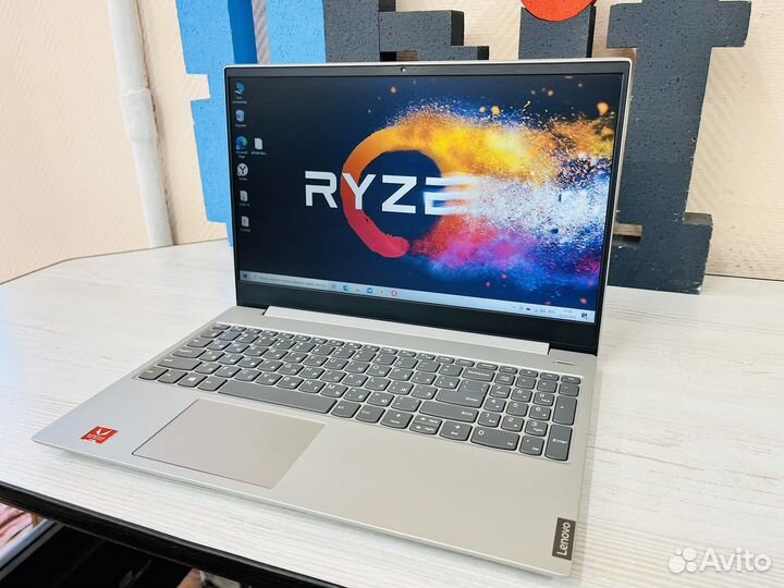 Ноутбук на Ryzen 5-3500 8gb ddr4