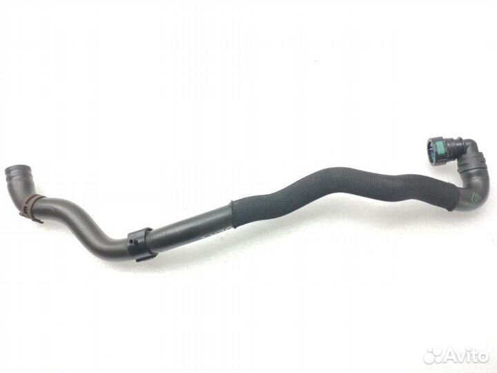 Патрубок системы охлаждения Land Rover Discovery 5