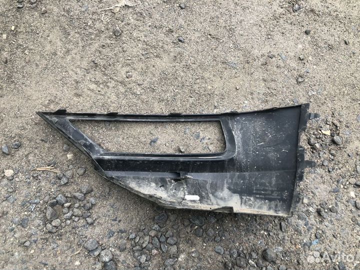 Volkswagen Tiguan 2 накладка на противотуманку