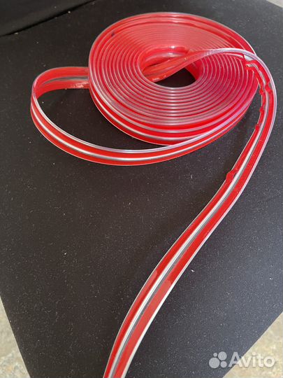 Клейкая силиконовая лента для углов