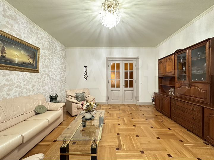 4-к. квартира, 147 м², 3/12 эт.