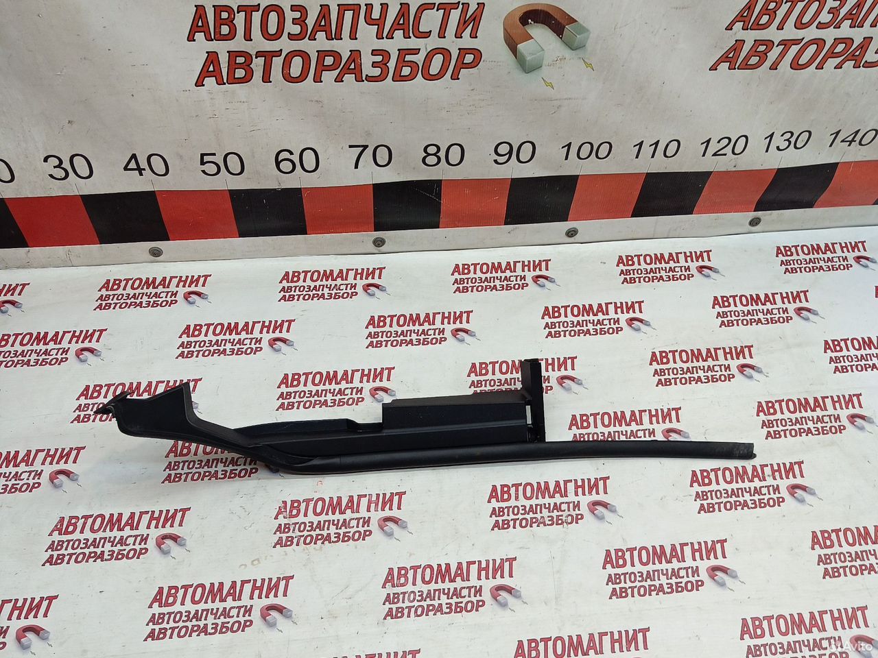 Накладка петли капота правая Lixiang L7