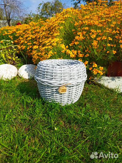 Кашпо из ротанга