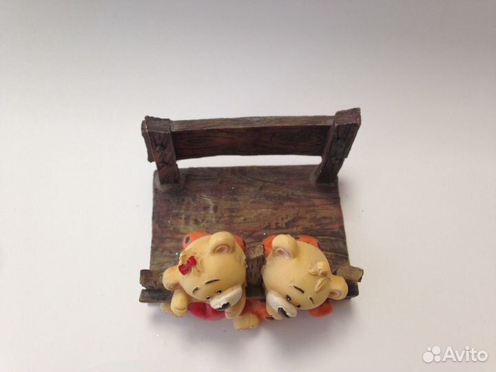 Статуэтки декоративные фигурки