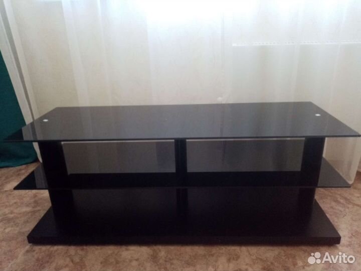 Стеклянная тумба тв