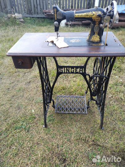 Швейная машина Singer