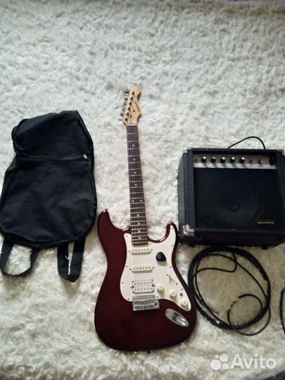 Электрогитара с комбиком бу